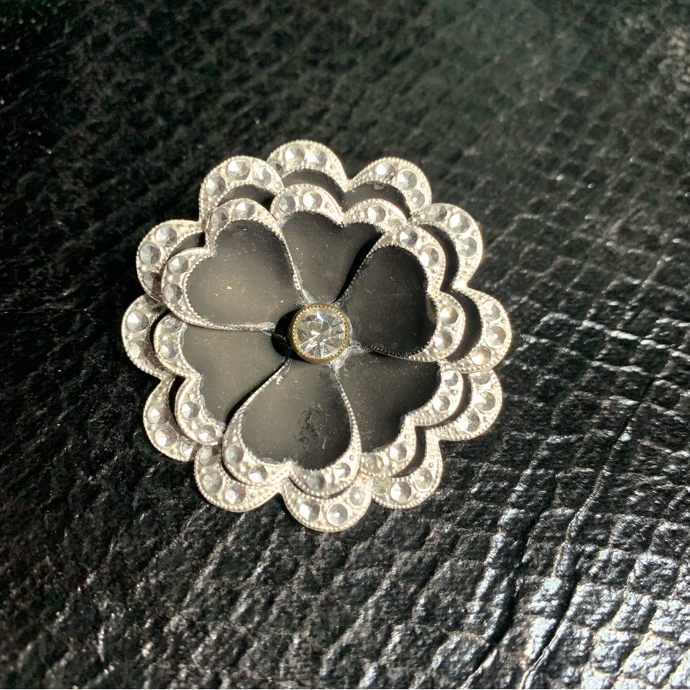 Vintage Tin Metal Flower Brooch